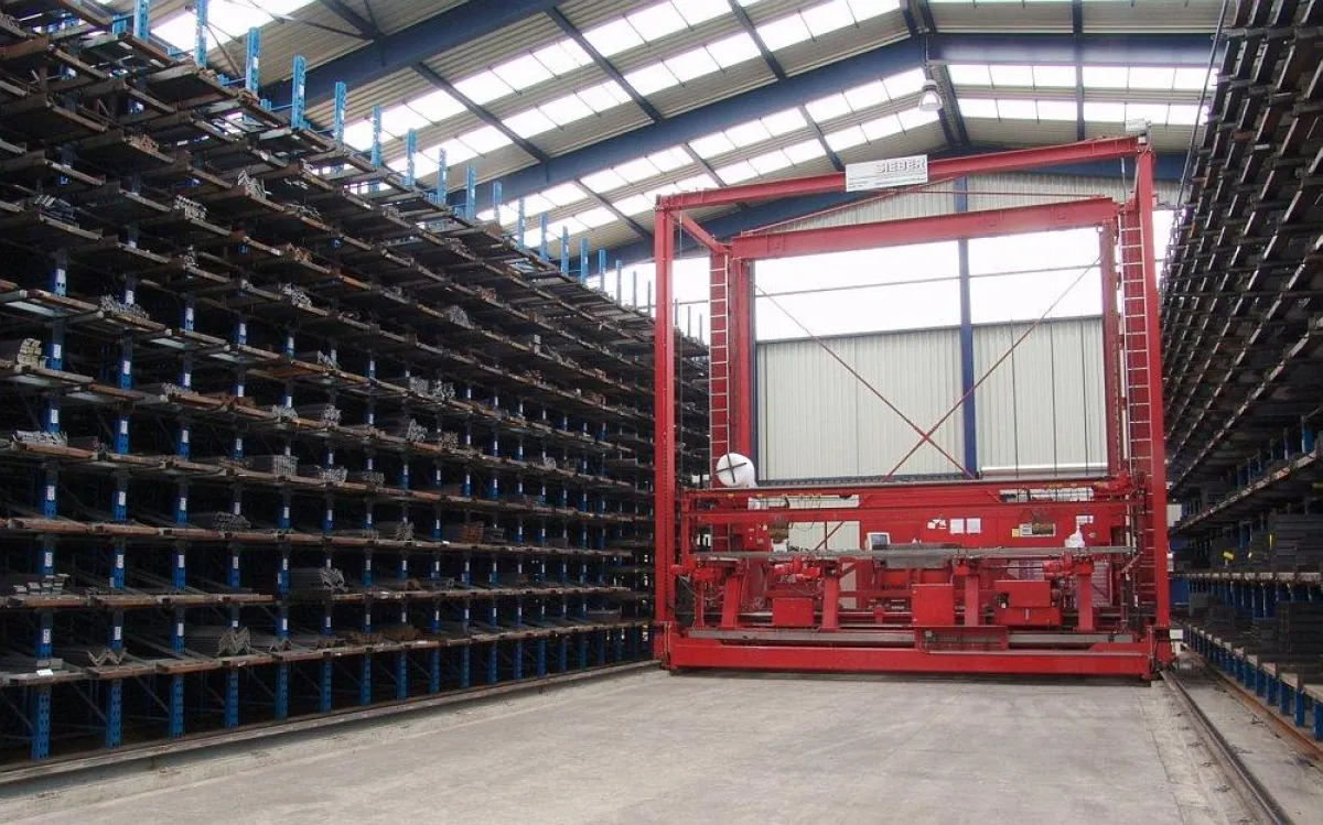 Das Hochregallager von Schwarzwald-Eisen im badischen Lahr.