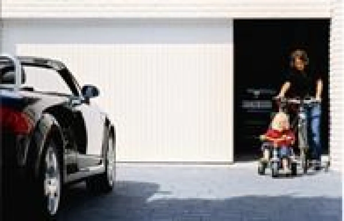 Garagentore sind am Bau emanzipiert und bedienen mittlerweile ästhetisch anspruchsvolle Bedürfnisse.