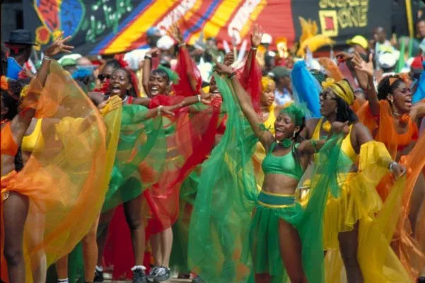 Bild: Im Rausch der Farben und Klänge: Karneval auf Trinidad