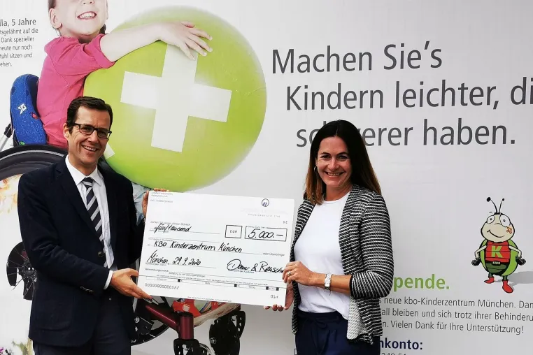 Mit kleinen Schritten zum Erfolg - Donner & Reuschel spendet für kbo-Kinderzentrum München Bild: Mit kleinen Schritten zum Erfolg - Donner & Reuschel spendet für kbo-Kinderzentrum München