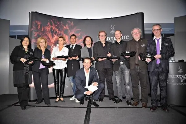 „DIAMOND IDEAS“ AWARD 2011 - Beste und innovativste Idee für Marketingstrategien für Budz Friseure in München Bild: „DIAMOND IDEAS“ AWARD 2011 - Beste und innovativste Idee für Marketingstrategien für Budz Friseure in München