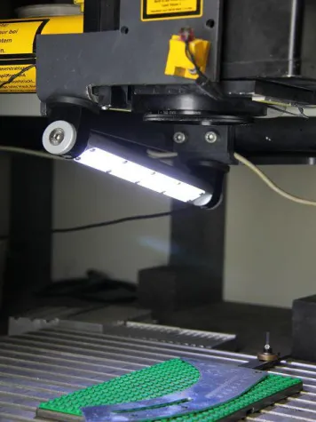 Bild: Wasserdichte und 360° drehbare LED-Maschinenleuchte