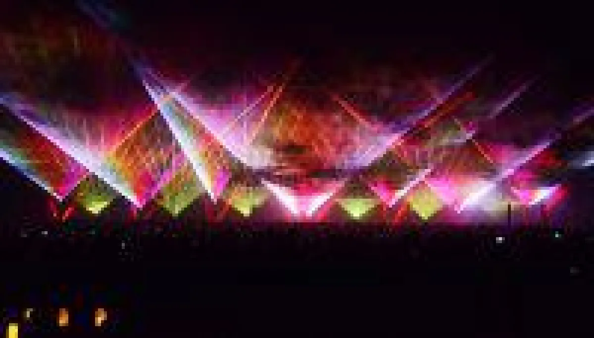 LPS-Lasersysteme - auch bei vorangegangenem Starkregen ein zuverlässiger Partner. Abstand Kamera zu Laser etwa 200 mtr.