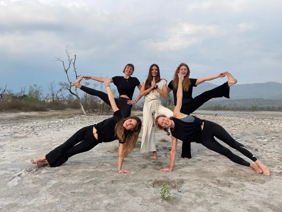 Online Yoga Teacher Training (© Gyan Yog Breath)