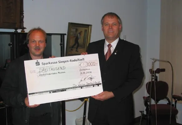 Bild: Dr. Walser Dental unterstützt weltweit einzigartiges Dentalmuseum mit größter Spende