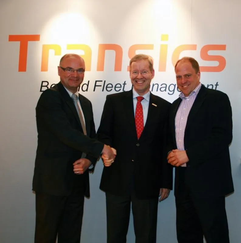 v. l. n. r. Walter Mastelinck (CEO Transics), Gero Schulze Isfort (Sales & Marketing Director Krone), Peter Jendras (CEO idem)