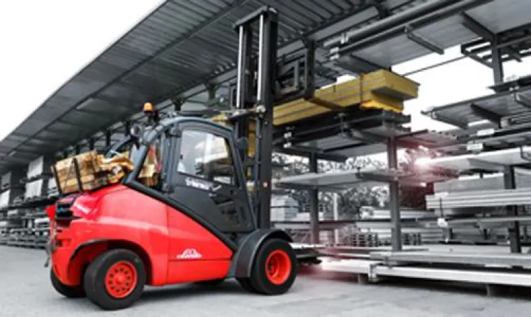 Bild: Trapezbleche - Wellbleche - Sandwichpaneele für Dach und Fassade von O-METALL