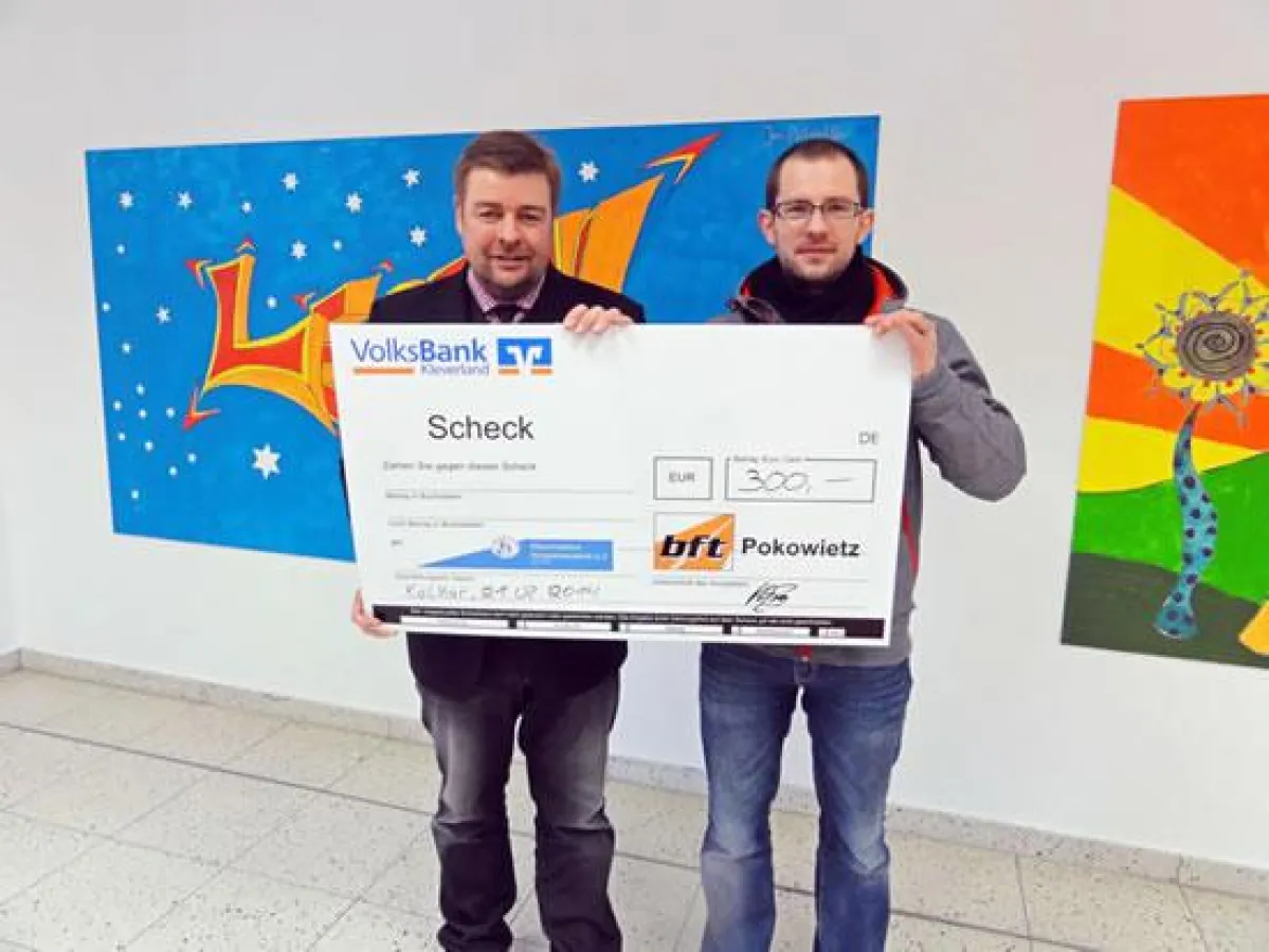 Spendenübergabe in der Kinderkrebsklinik