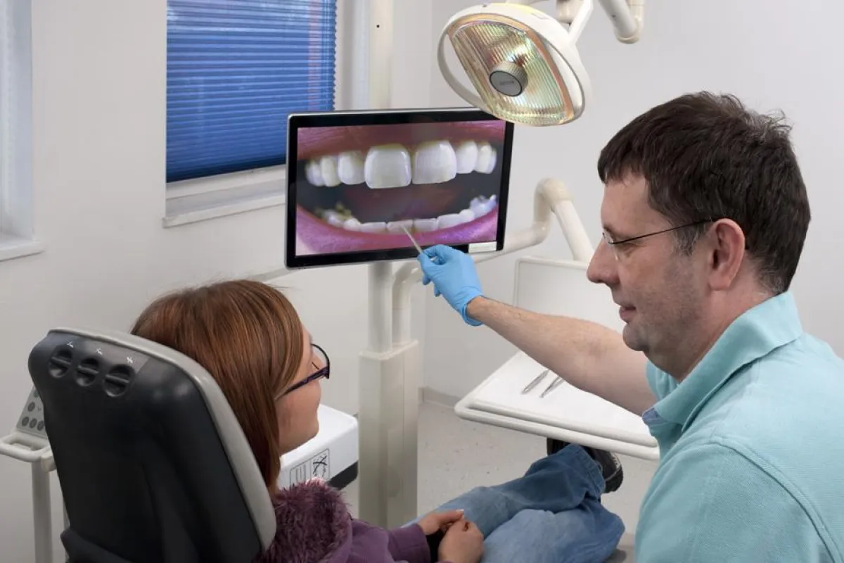 Ein Bild sagt mehr als Tausend Worte. Der neue FM-19 W ist die ideale Applikation für die moderne Chairside Communication.