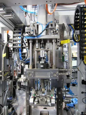 Prüfkopf in der Klemme: Sicherheitsprodukte von ACE Bild: Prüfkopf in der Klemme: Sicherheitsprodukte von ACE