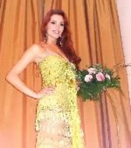 Bild: Exklusive Modenschau mit der Sängerin Kerstin Merlin