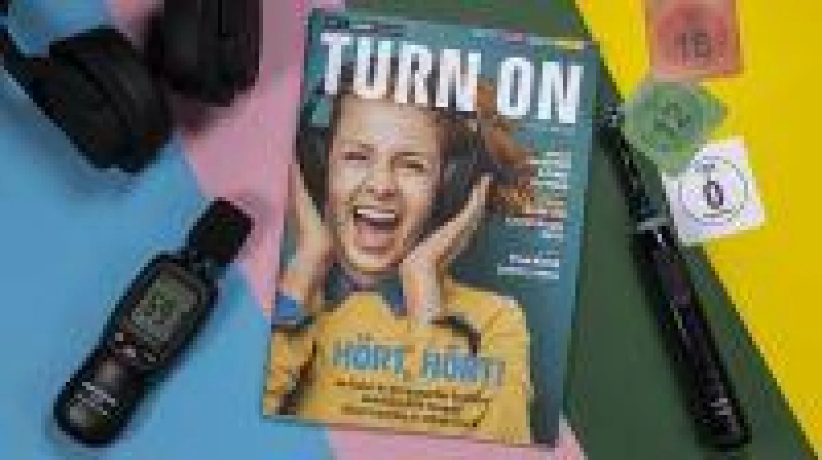 Jetzt in allen deutschen SATURN Märkten: das neue Print-Magazin TURN ON
