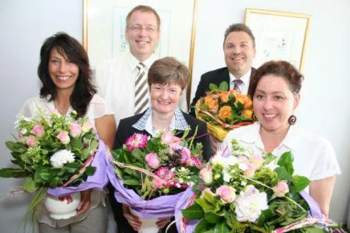 Bild: Silberne- und 30-jährige Dienstjubiläen bei der Rüsselsheimer Volksbank eG