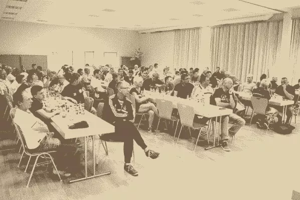 Schiedsrichter pfeifen neue Saison an: Neue Spesen und Fair-Play-Richtlinien ab 2015/2016 Bild: Schiedsrichter pfeifen neue Saison an: Neue Spesen und Fair-Play-Richtlinien ab 2015/2016