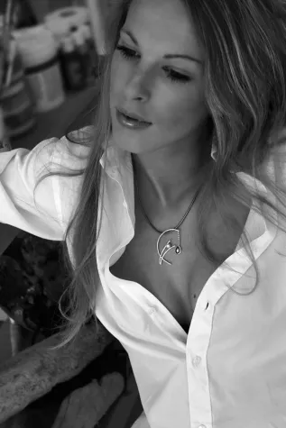 Bild: ZEICHEN setzen mit der neuen Kollektion SIGNS by Elisabeth Landeloos