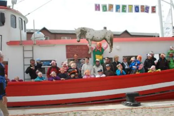 Bild: Ostseefahrt mit der Wulfener Hals- „Seeräuber-Pippi“