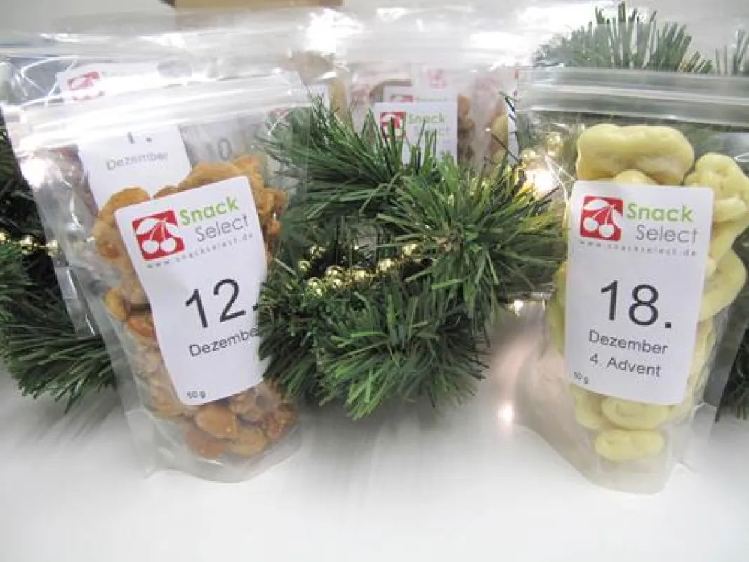 24 Tütchen machen den SnackSelect Adventskalender aus