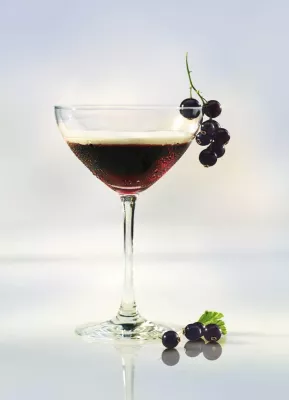 Bild: Sommerzeit ist Cocktailzeit: Samt und Seide für den Monat Juli