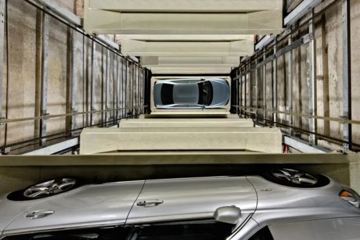 Bild: Parksystem von Wöhr lindert Parkplatznot in Madrider Innenstadt Jeden Zentimeter Parkraum effektiv genutzt