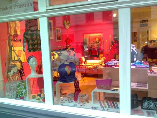 Bild: Hippe Mode für die „In“- Metropole Köln - Designer-Duo „Fräulein Prusselise“ eröffnet Trend-Shop