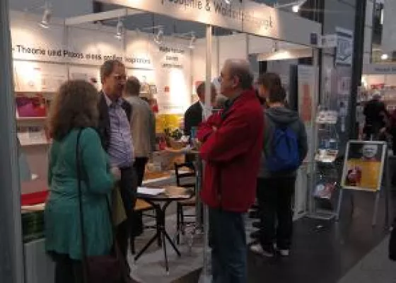 Bild: Von Goethe bis zu den neuen Medien – Waldorfpädagogik auf der Buchmesse