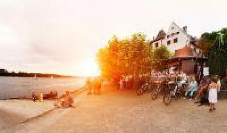 Bild: Die Rheingauer Weinprobierstände auf einen Blick - hier werden Wünsche wahr