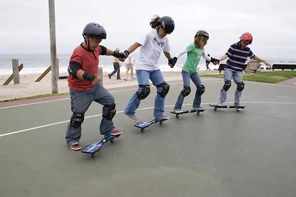 Bild: Streetsurfing mit dem Waveboard - Den Sportunterricht mal anders gestalten