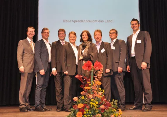Bild: NEUE SPENDER BRAUCHT DAS LAND