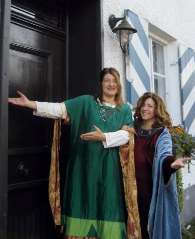 Bild: TANZEN UND TAFELN WIE VOR 600 JAHREN