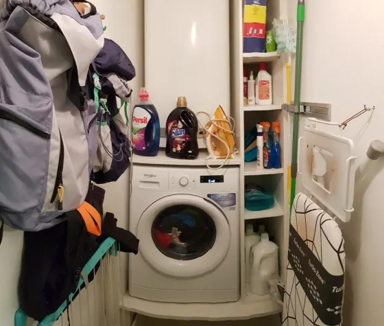 Bild: KLEINER HAUSWIRTSCHAFTSRAUM – Raumwunder auf 1,55m2