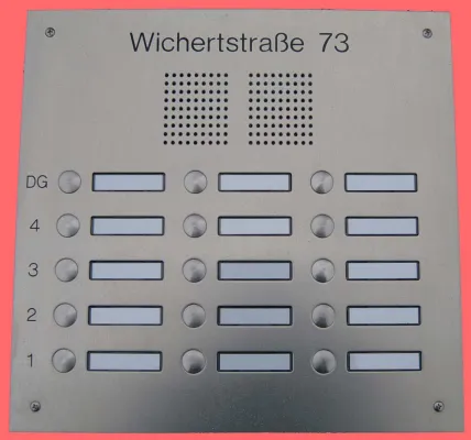 Edelstahl Klingelplatten und Türstationen aus der Serie oder als Sonderanfertigung - Preiswert Bild: Edelstahl Klingelplatten und Türstationen aus der Serie oder als Sonderanfertigung - Preiswert