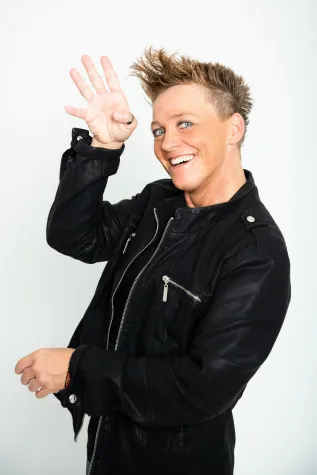 Bild: Tina Schüssler - Die Kämpferin aus Augsburg mit jeder Menge Power