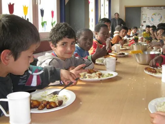 Bild: Ein Weihnachtsgeschenk für leidgeprüfte Kinder: Spendenaufruf für das Friedensdorf Oberhausen