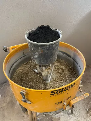 Bild: Betoniu entwickelt durch Biokohle CO₂-optimierte Betonprodukte