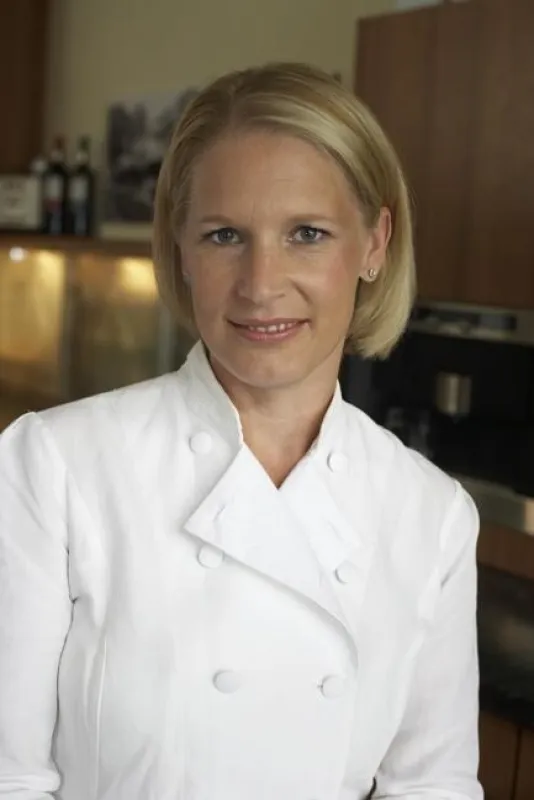 Cornelia Poletto setzt sich als Botschafterin der Biobrotbox Hamburg für das Pausenbrot ein.