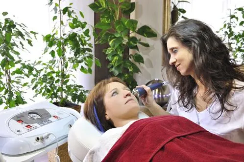 Bild: Neues Kosmetik-, Wellness- und Fußpflegeinstitut an der Saar