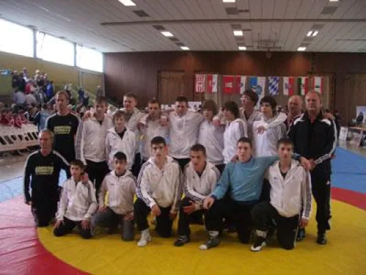 Bild: Johanniser Ringernachwuchs gewinnt Bronzemedaille bei den deutschen Jugend Mannschaftsmeisterschaften