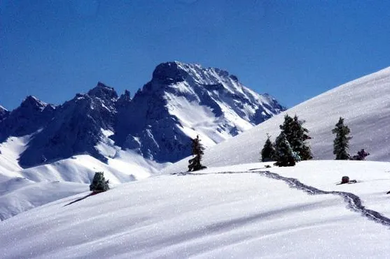 Bild: Frost und Wärme - Skigebiete und Thermen bei Bursa