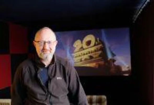 Bild: Neues Kino bei Neuruppin: Premiere am 16.2., 20 Uhr, für Dorfkino Lögow mit Doku "draußen"