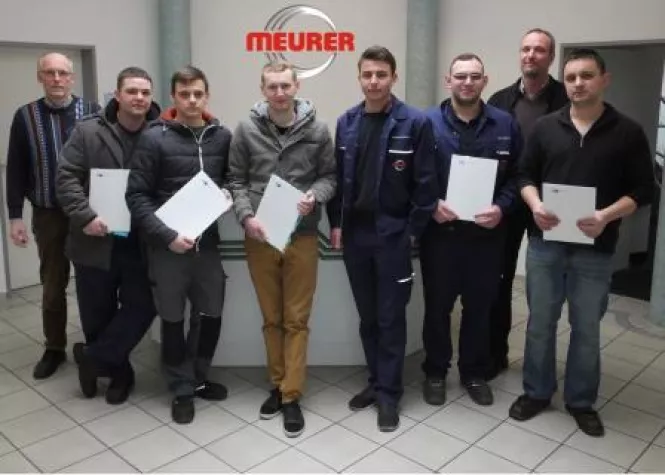 Bild: meurer stellt 15 neue Azubis ein