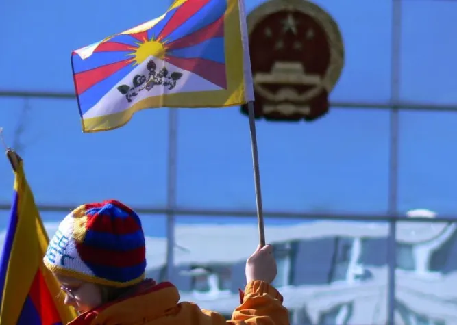 Berlin - Aktion anläßlich des weltweiten Solidaritätstages mit Tibet am 31.03.2008 Bild: Berlin - Aktion anläßlich des weltweiten Solidaritätstages mit Tibet am 31.03.2008