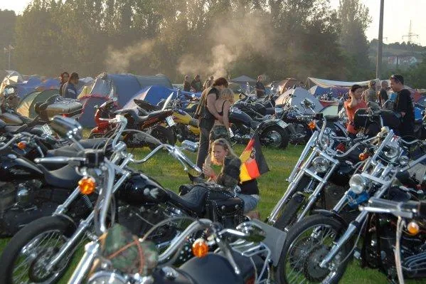 Bild: Für Liebhaber heißer Maschinen - Internationales Edersee-Meeting vom 26. bis 29. Juni