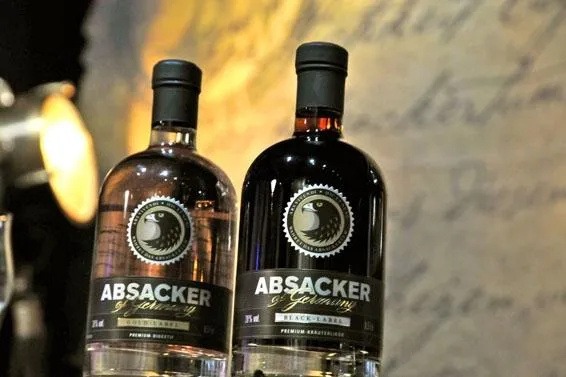 Bild: Deutschland in die Flasche gepackt