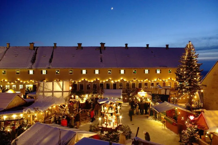 Bild: Vorweihnachtszauber im Elbsandsteingebirge