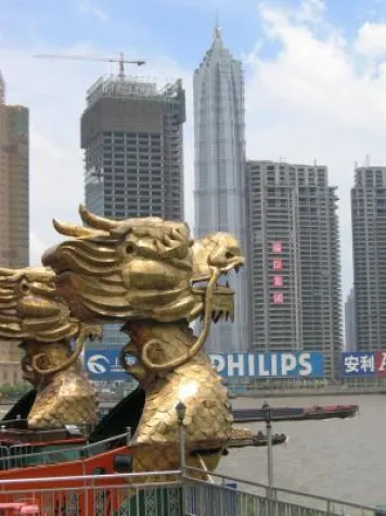 Bild: Mit dem Drachen tanzen