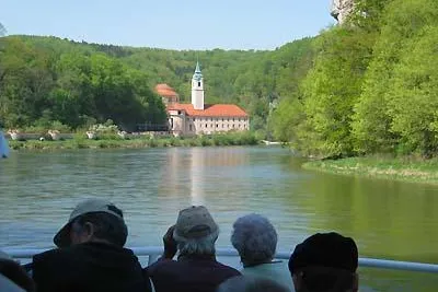 Tourismusbilanz für Landkreis Kelheim: Altmühltal trotzt der Wirtschaftskrise, Geschäftstourismus rückläufig Bild: Tourismusbilanz für Landkreis Kelheim: Altmühltal trotzt der Wirtschaftskrise, Geschäftstourismus rückläufig