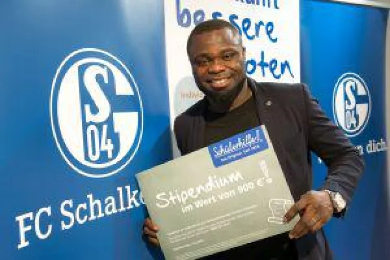 Gerald Asamoah als Bildungspate der Schülerhilfe auf der didacta Bild: Gerald Asamoah als Bildungspate der Schülerhilfe auf der didacta