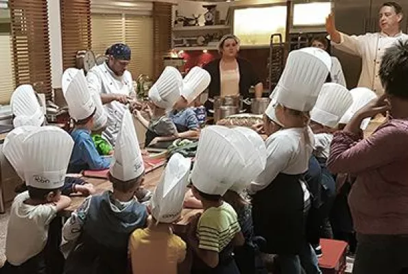 Bild: Kochen wie bei Mama – Kita-Kids blickten hinter die Kulissen der FSGG