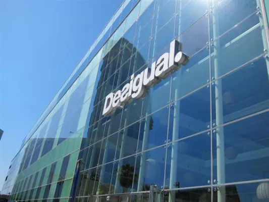 Bild: Neue Filialen von Desigual: Das Leben ist (super)cool
