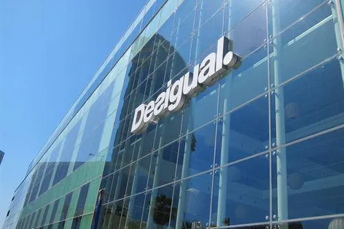 Bild: Neue Filialen von Desigual: Das Leben ist (super)cool